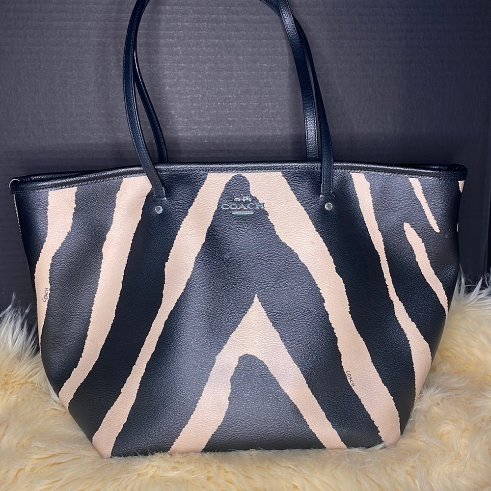 Coach Shoulder bag
